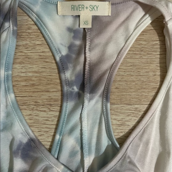 RIVER + SKY long and fitted dress - Picture 2 of 3